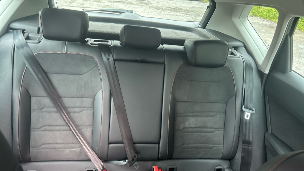 SEAT Ateca 1.5 TSI EVO FR 5dr DSG Petrol Estate - Image 15