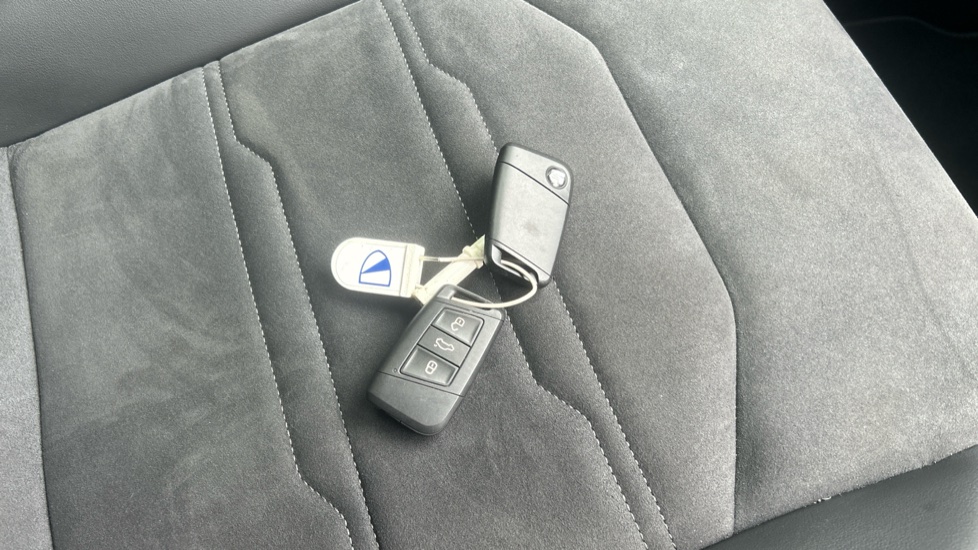 SEAT Ateca 1.5 TSI EVO FR 5dr DSG Petrol Estate - Image 20