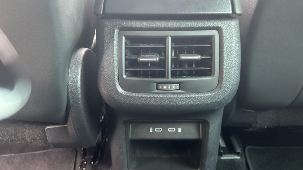 SEAT Ateca 1.5 TSI EVO FR 5dr DSG Petrol Estate - Image 43