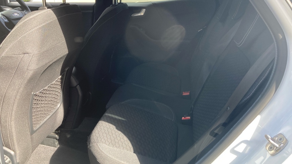 Ford Puma 1.0 EcoBoost Hybrid mHEV Titanium 5dr Petrol Hatchback - Image 16