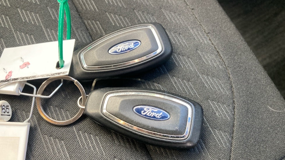 Ford Puma 1.0 EcoBoost Hybrid mHEV Titanium 5dr Petrol Hatchback - Image 19