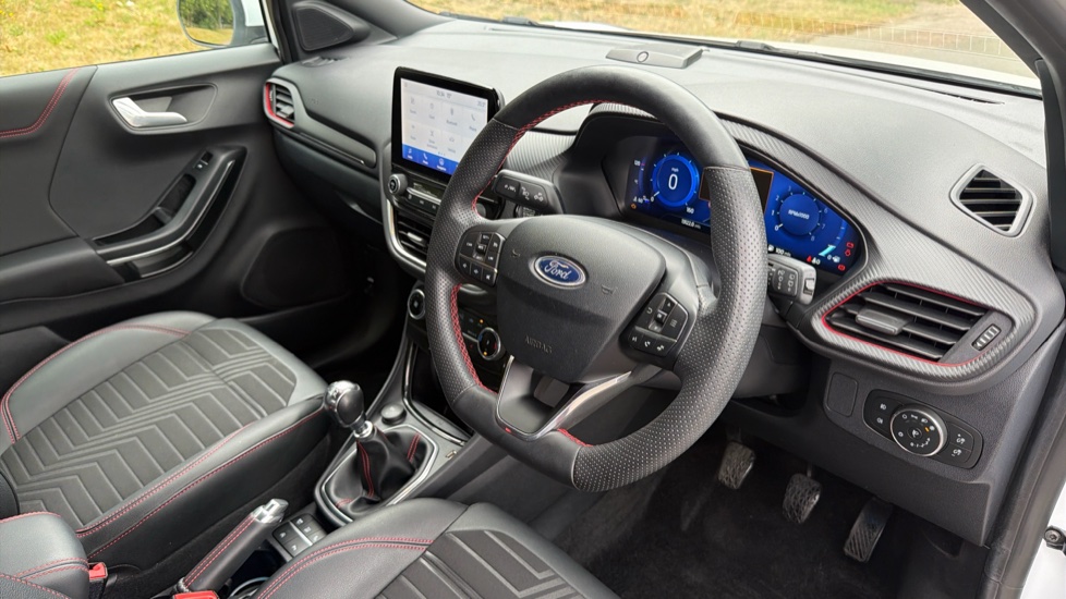 Ford Puma 1.0 EcoBoost Hybrid mHEV ST-Line X 5dr Petrol Hatchback - Image 11