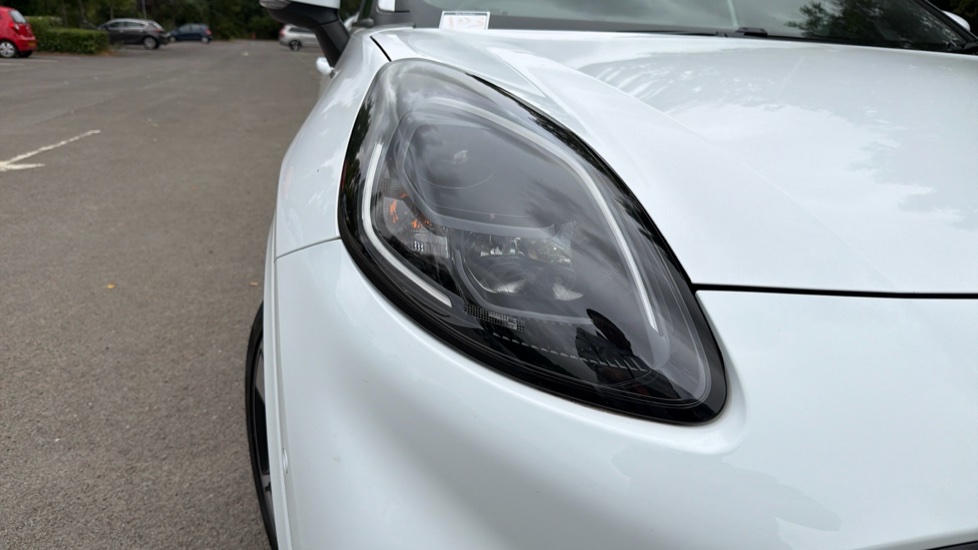 Ford Puma 1.0 EcoBoost Hybrid mHEV ST-Line X 5dr Petrol Hatchback - Image 28