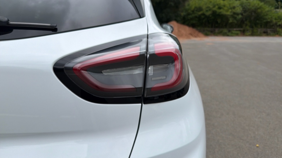 Ford Puma 1.0 EcoBoost Hybrid mHEV ST-Line X 5dr Petrol Hatchback - Image 31