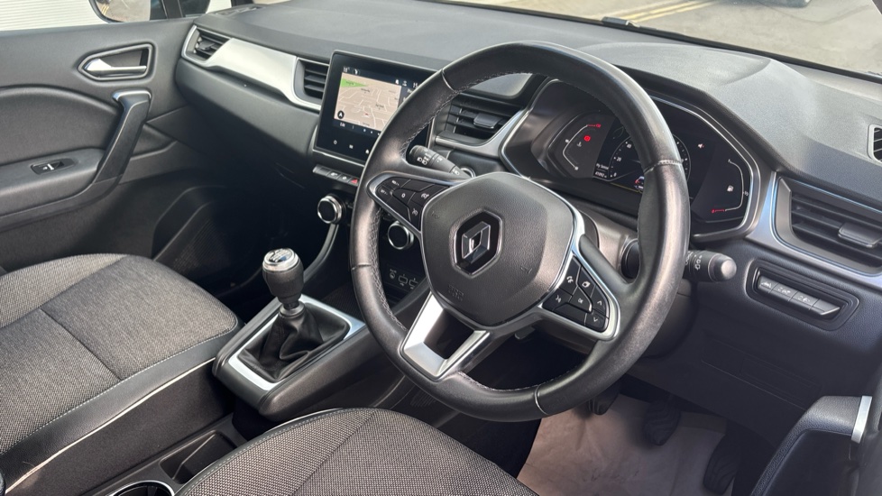 Renault Captur 1.0 TCE 90 SE Edition 5dr Petrol Hatchback - Image 11