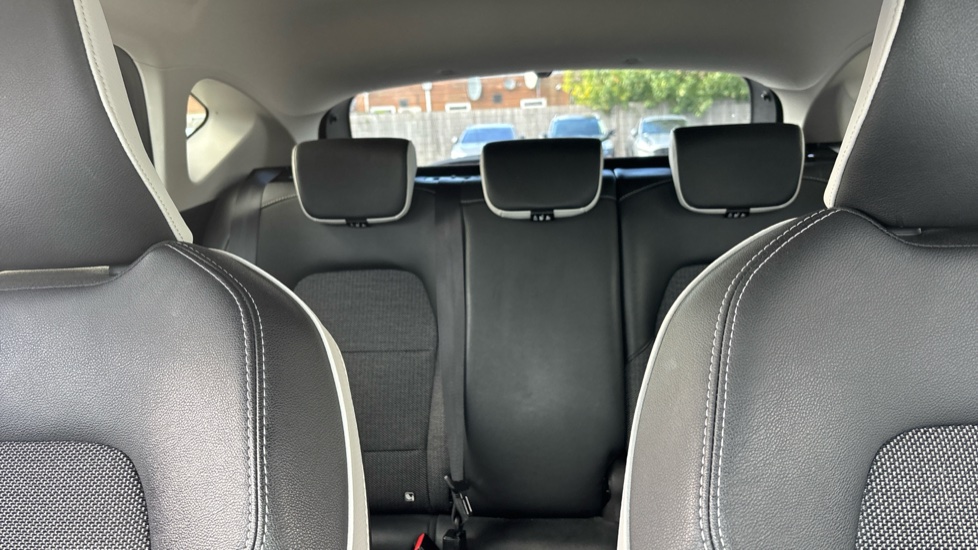 Renault Captur 1.0 TCE 90 SE Edition 5dr Petrol Hatchback - Image 15