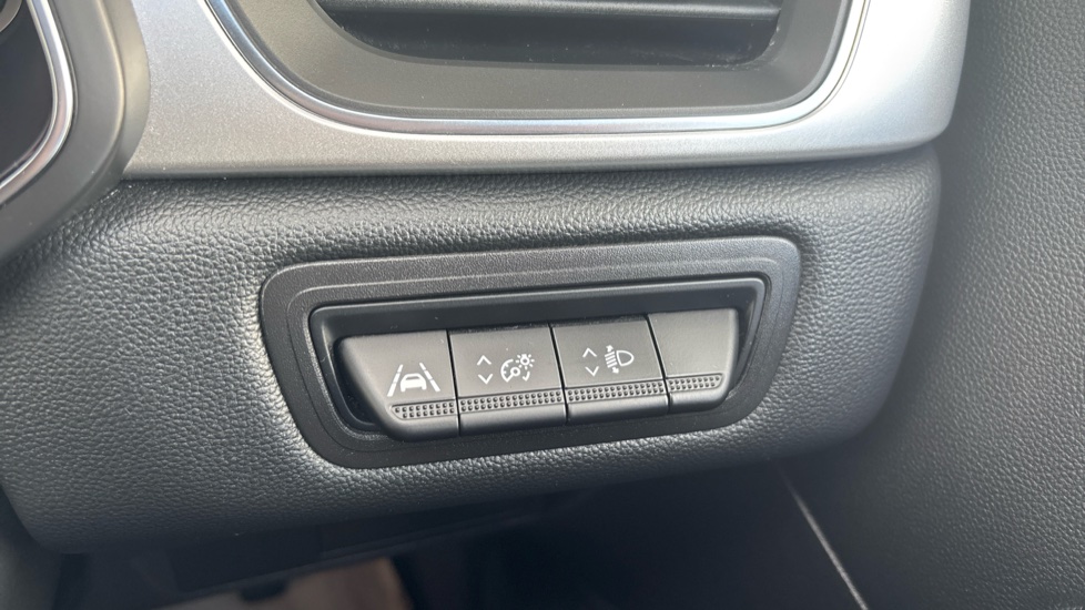 Renault Captur 1.0 TCE 90 SE Edition 5dr Petrol Hatchback - Image 22