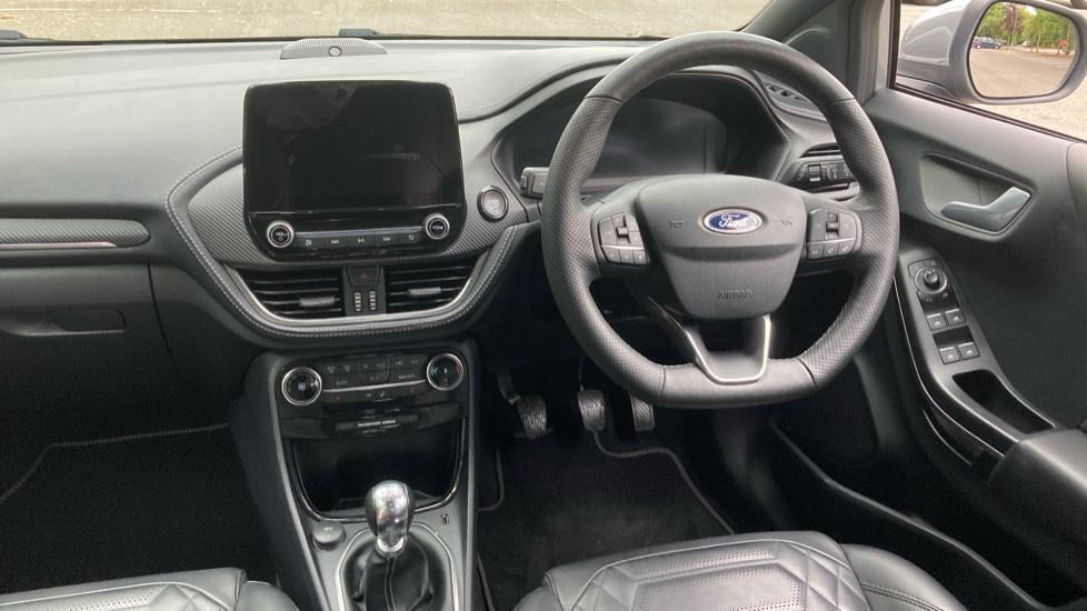 Ford Puma 1.0 EcoBoost Hybrid mHEV 155 ST-Line Vignale 5dr Petrol Hatchback - Image 10