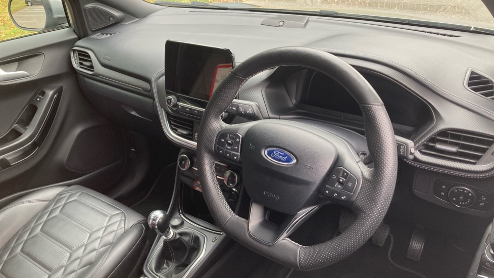 Ford Puma 1.0 EcoBoost Hybrid mHEV 155 ST-Line Vignale 5dr Petrol Hatchback - Image 11