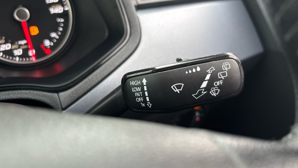 SEAT Arona 1.6 TDI SE Technology Lux [EZ] 5dr Diesel Hatchback - Image 25