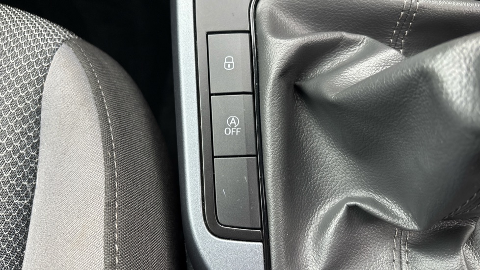 SEAT Arona 1.6 TDI SE Technology Lux [EZ] 5dr Diesel Hatchback - Image 31
