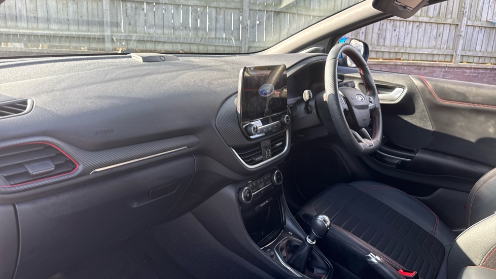 Ford Puma 1.0 EcoBoost Hybrid mHEV ST-Line X 5dr Petrol Hatchback - Image 9