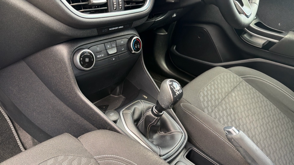 Ford Fiesta 1.0 EcoBoost Hybrid mHEV 125 Titanium 5dr Petrol Hatchback - Image 13