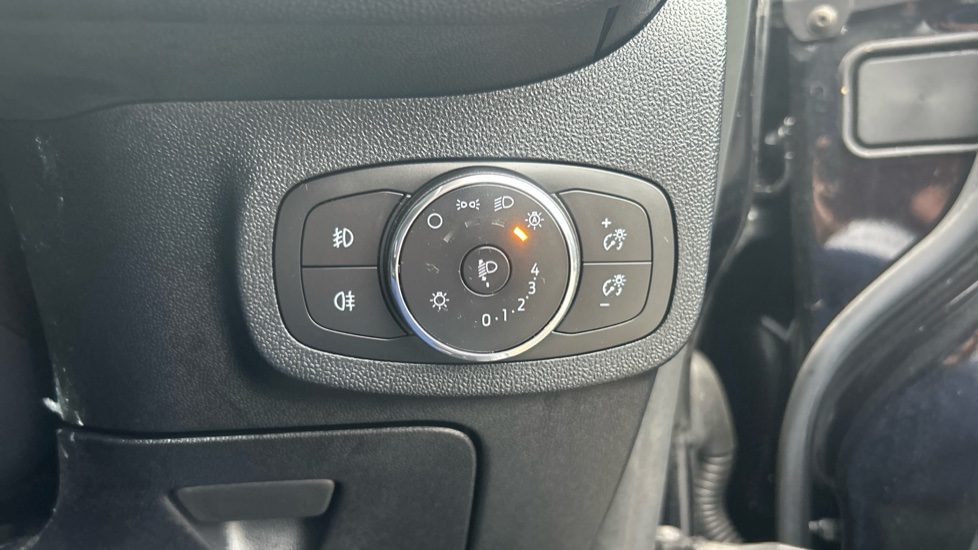 Ford Fiesta 1.0 EcoBoost Hybrid mHEV 125 Titanium 5dr Petrol Hatchback - Image 32