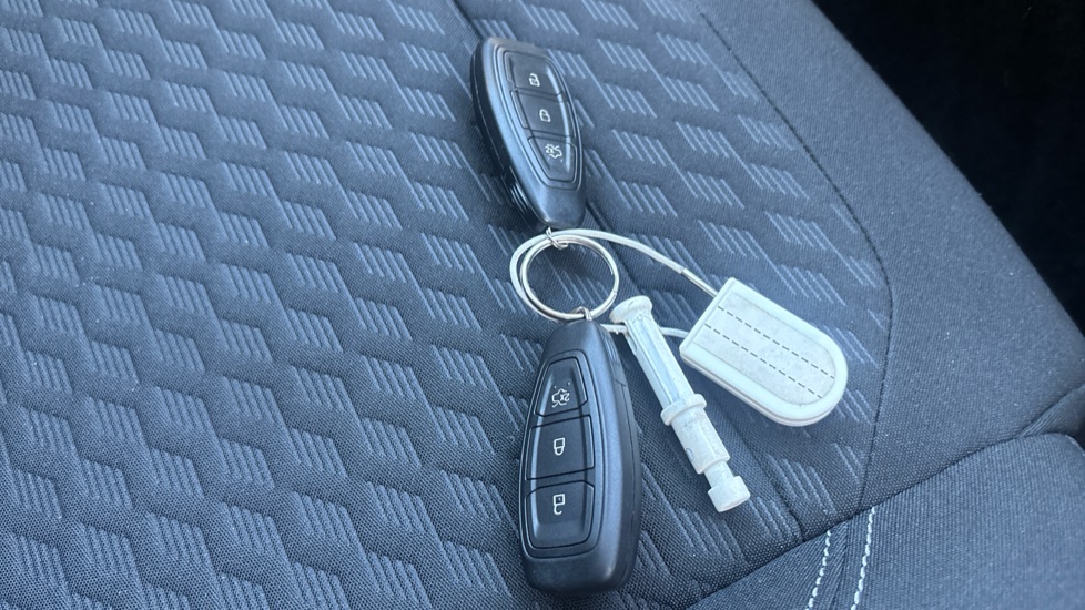 Ford Fiesta 1.0 EcoBoost Hybrid mHEV 125 Titanium 5dr Petrol Hatchback - Image 20