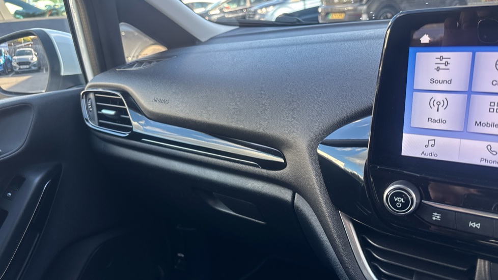 Ford Fiesta 1.0 EcoBoost Hybrid mHEV 125 Titanium 5dr Petrol Hatchback - Image 31