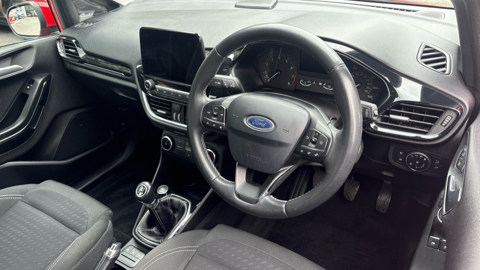 Ford Fiesta 1.1 Zetec 5dr Petrol Hatchback - Image 11