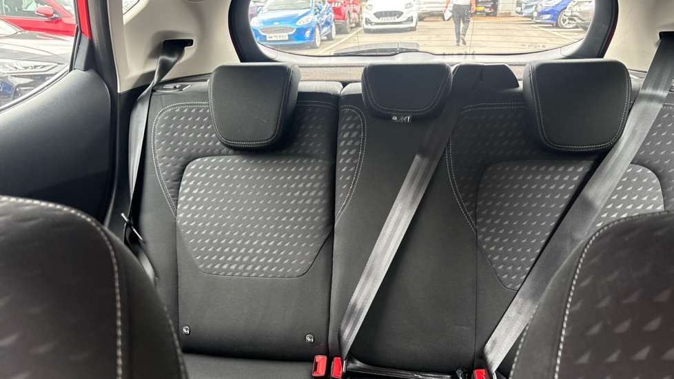 Ford Fiesta 1.1 Zetec 5dr Petrol Hatchback - Image 15