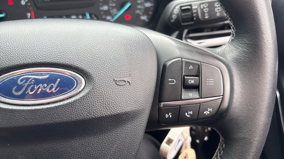 Ford Fiesta 1.1 Zetec 5dr Petrol Hatchback - Image 30