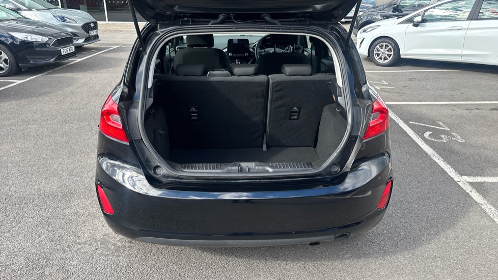 Ford Fiesta 1.1 Trend 5dr Petrol Hatchback - Image 4