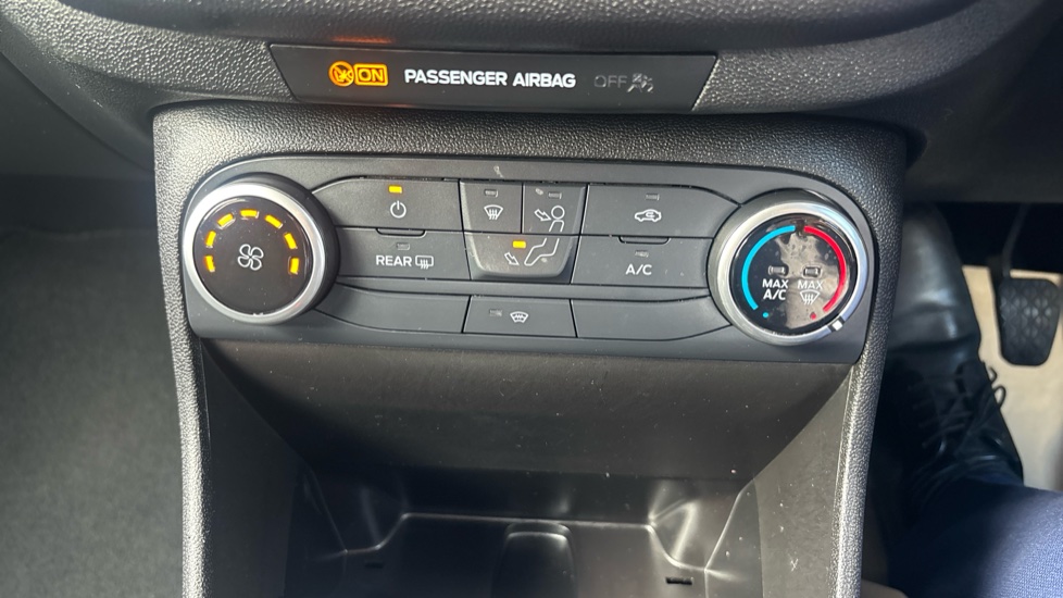 Ford Fiesta 1.1 Trend 5dr Petrol Hatchback - Image 25
