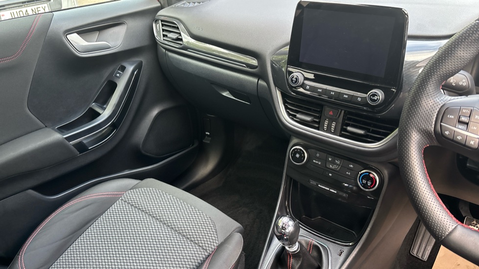 Ford Puma 1.0 EcoBoost Hybrid mHEV ST-Line 5dr Petrol Hatchback - Image 14