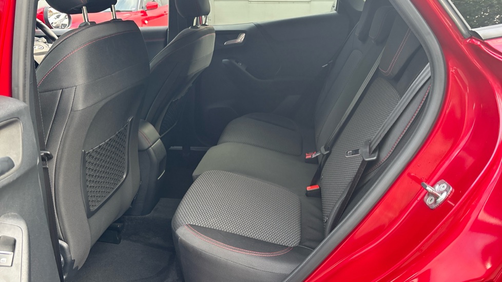 Ford Puma 1.0 EcoBoost Hybrid mHEV ST-Line 5dr Petrol Hatchback - Image 16