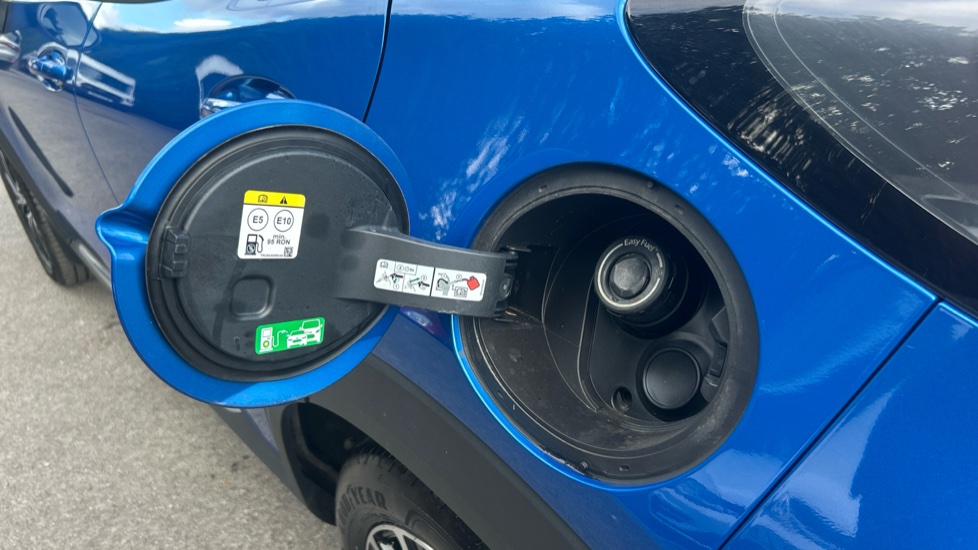 Ford Puma 1.0 EcoBoost Hybrid mHEV Titanium 5dr Petrol Hatchback - Image 21
