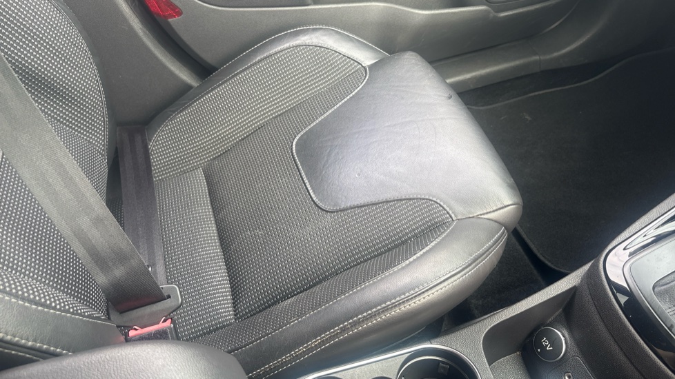 Ford Fiesta 1.0 EcoBoost Titanium X 5dr Powershift Petrol Hatchback - Image 39