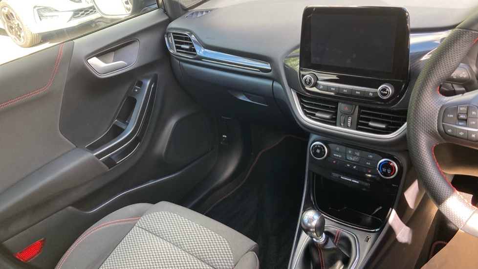 Ford Puma 1.0 EcoBoost Hybrid mHEV ST-Line 5dr Petrol Hatchback - Image 14