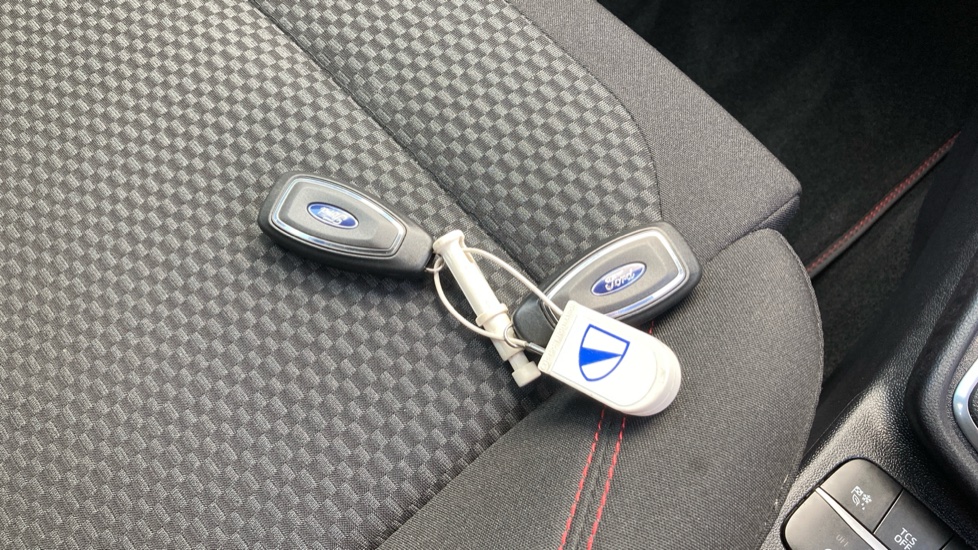 Ford Puma 1.0 EcoBoost Hybrid mHEV ST-Line 5dr Petrol Hatchback - Image 20