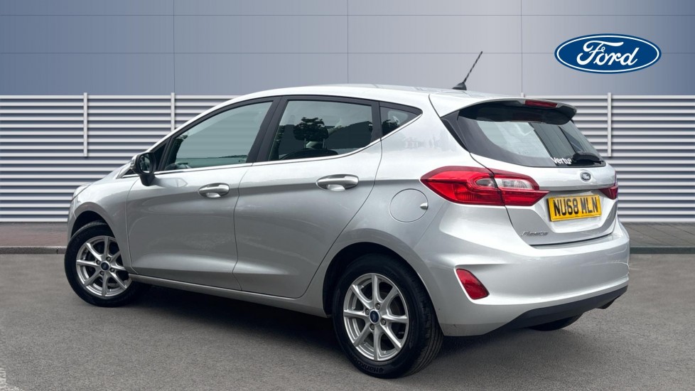 Ford Fiesta 1.1 Zetec 5dr Petrol Hatchback - Image 2