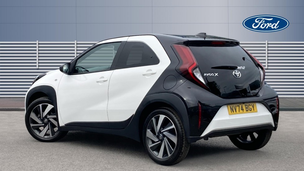 Toyota Aygo X 1.0 VVT-i Edge 5dr Petrol Hatchback - Image 2