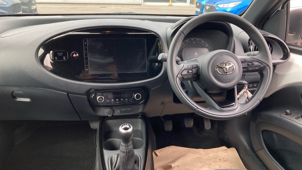 Toyota Aygo X 1.0 VVT-i Edge 5dr Petrol Hatchback - Image 10