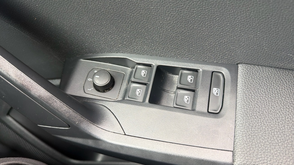 SEAT Arona 1.0 TSI SE Technology 5dr Petrol Hatchback - Image 24