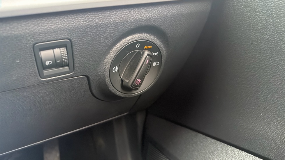 SEAT Arona 1.0 TSI SE Technology 5dr Petrol Hatchback - Image 29