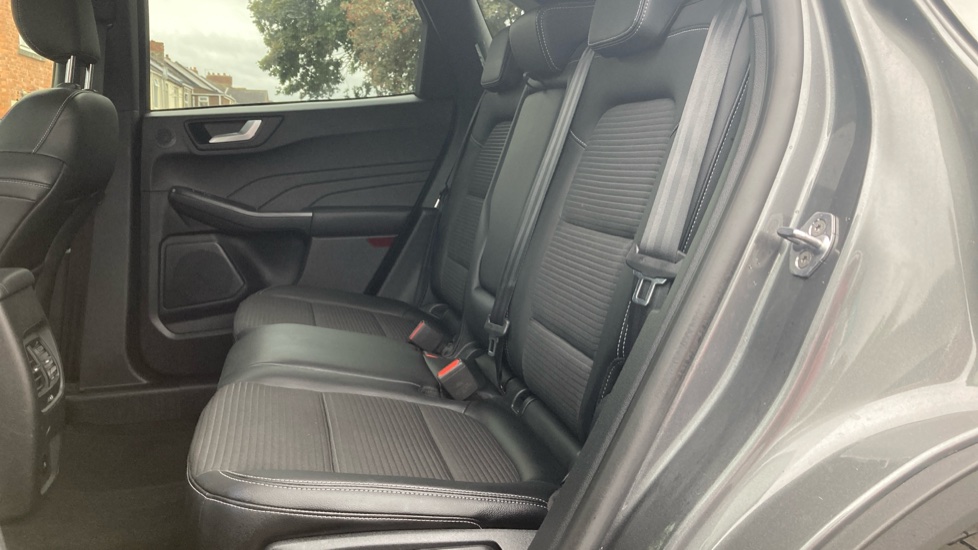 Ford Kuga 1.5 EcoBoost 150 Titanium Edition 5dr Petrol Estate - Image 16