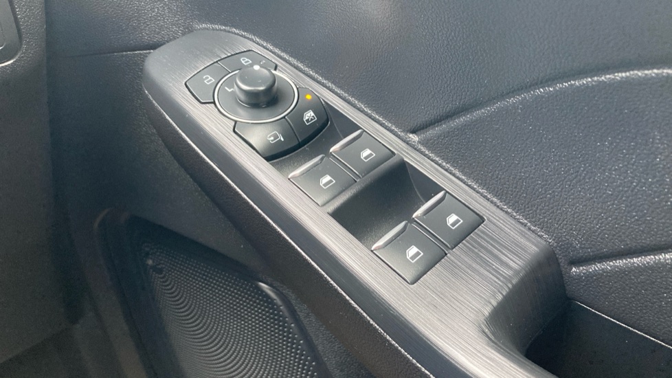 Ford Kuga 1.5 EcoBoost 150 Titanium Edition 5dr Petrol Estate - Image 26