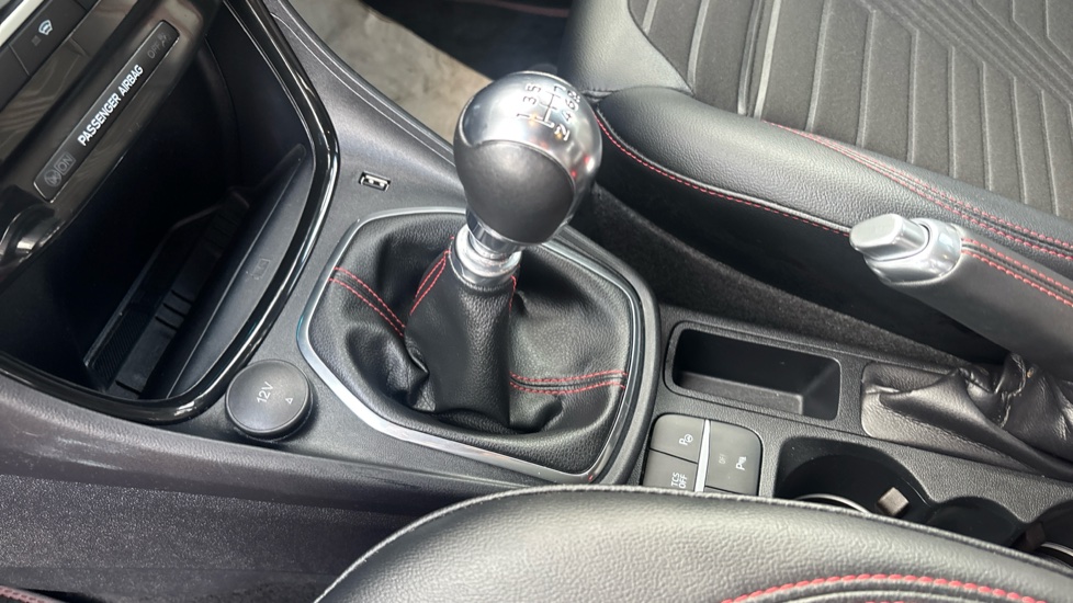 Ford Puma 1.0 EcoBoost Hybrid mHEV ST-Line X 5dr Petrol Hatchback - Image 13