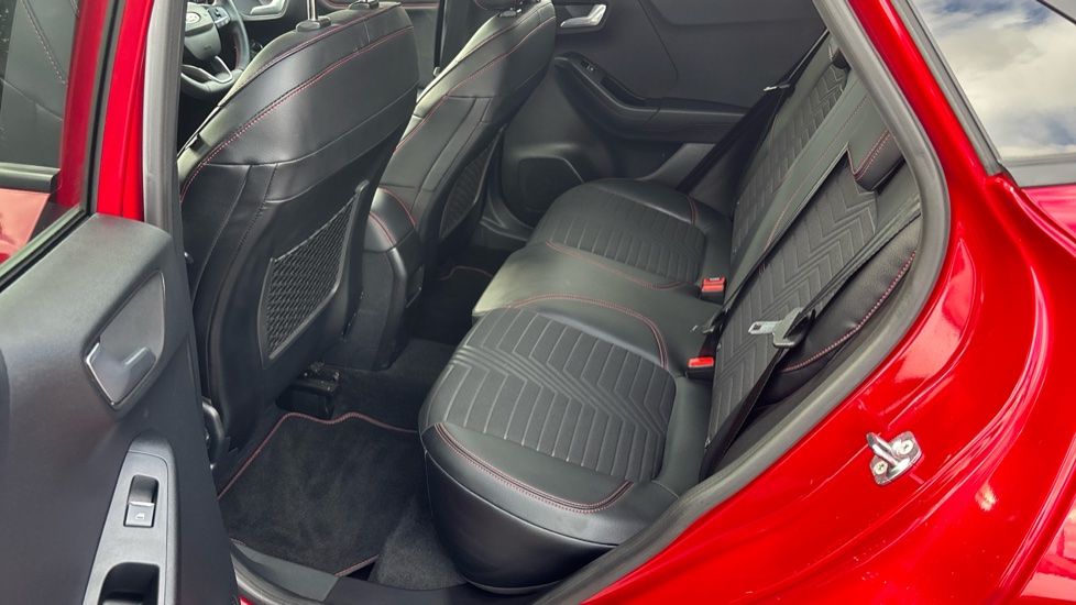 Ford Puma 1.0 EcoBoost Hybrid mHEV ST-Line X 5dr Petrol Hatchback - Image 16