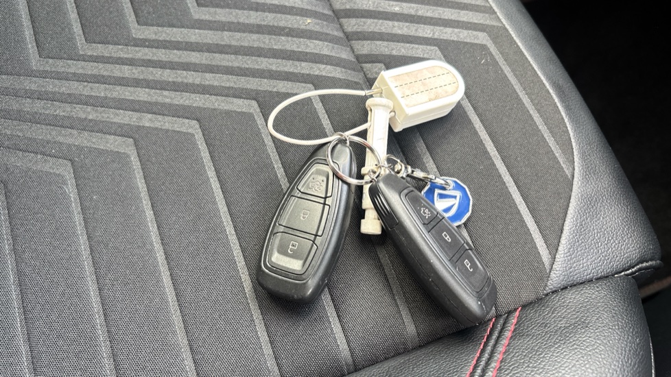 Ford Puma 1.0 EcoBoost Hybrid mHEV ST-Line X 5dr Petrol Hatchback - Image 20