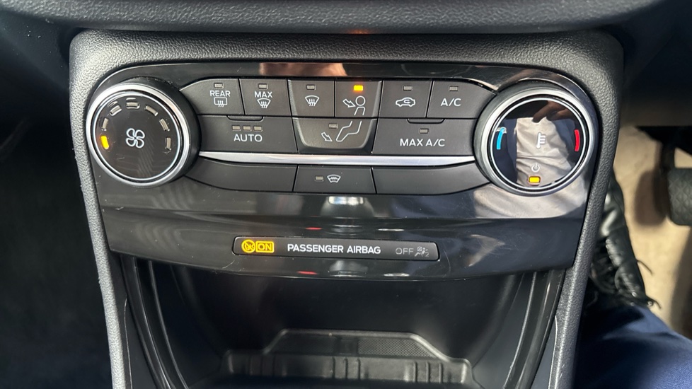 Ford Puma 1.0 EcoBoost Hybrid mHEV ST-Line X 5dr Petrol Hatchback - Image 29