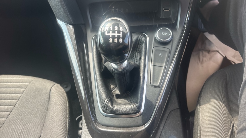 Ford Focus 1.5 TDCi 120 Titanium 5dr Diesel Hatchback - Image 26