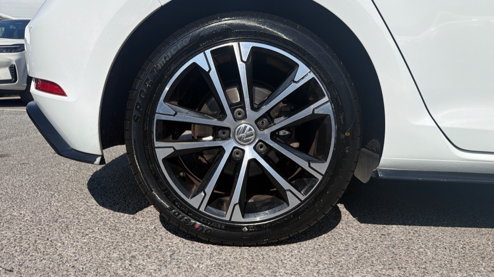 Volkswagen Golf 1.5 TSI EVO 150 R-Line 5dr Petrol Hatchback - Image 8