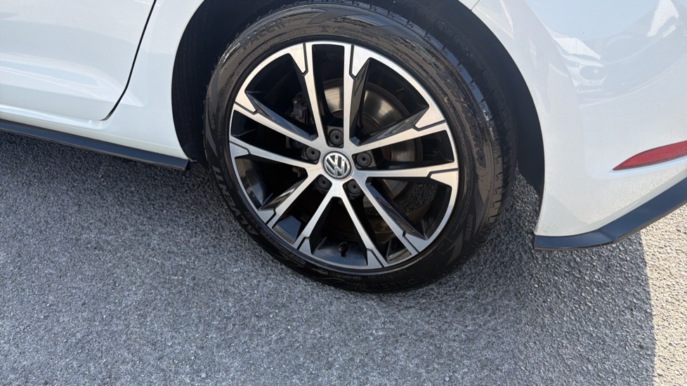 Volkswagen Golf 1.5 TSI EVO 150 R-Line 5dr Petrol Hatchback - Image 35