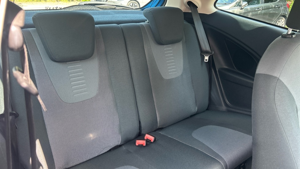 Ford Ka 1.2 Zetec 3dr [Start Stop] Petrol Hatchback - Image 16