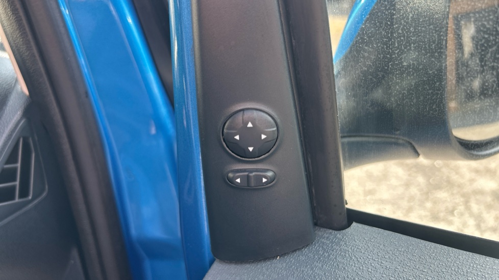 Ford Ka 1.2 Zetec 3dr [Start Stop] Petrol Hatchback - Image 24