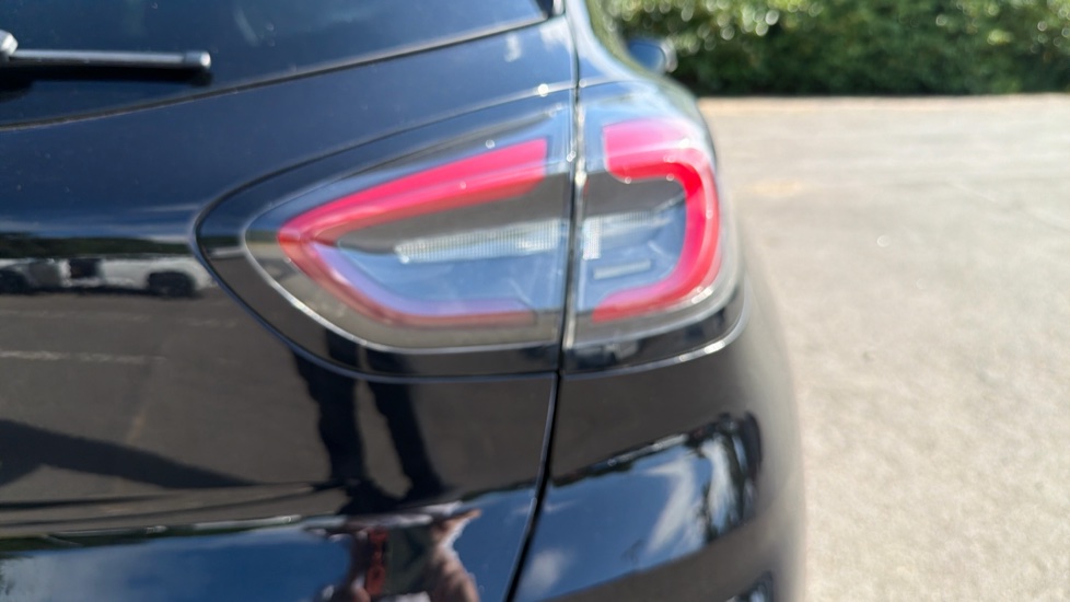 Ford Puma 1.0 EcoBoost Hybrid mHEV 155 ST-Line X 5dr Petrol Hatchback - Image 31