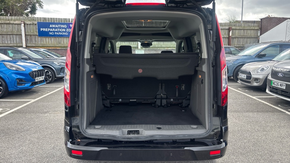 Ford Tourneo Connect 1.5 EcoBlue 120 Titanium 5dr Powershift Diesel Estate - Image 4