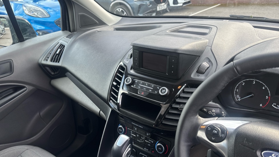 Ford Tourneo Connect 1.5 EcoBlue 120 Titanium 5dr Powershift Diesel Estate - Image 14